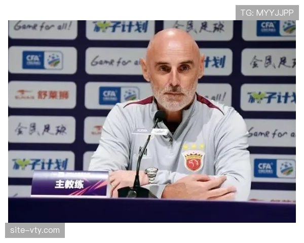 主帅穆斯卡特强调技战术执行重于阵型选择，球员表现决定胜负